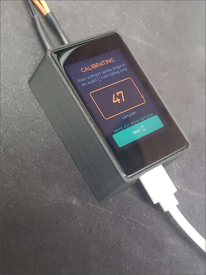 GearSense Mark II — PLA case with 2-inch touchscreen showing calibration screen